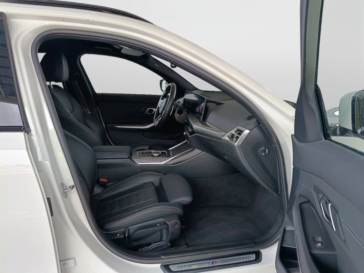 11 - BMW Serie 3 320d Touring mhev 48V xdrive MSport Pro auto