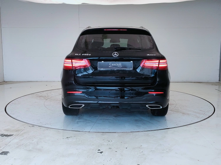6 - Mercedes-Benz GLC 250 d Night Edition 4matic auto
