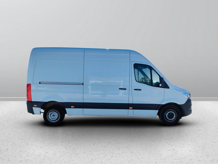 7 - Mercedes Vans Sprinter 311 2.1 cdi F 39/33 fwd E6