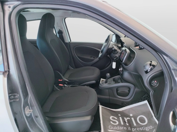 11 - smart forfour Forfour 1.0 Passion 71cv twinamic my18