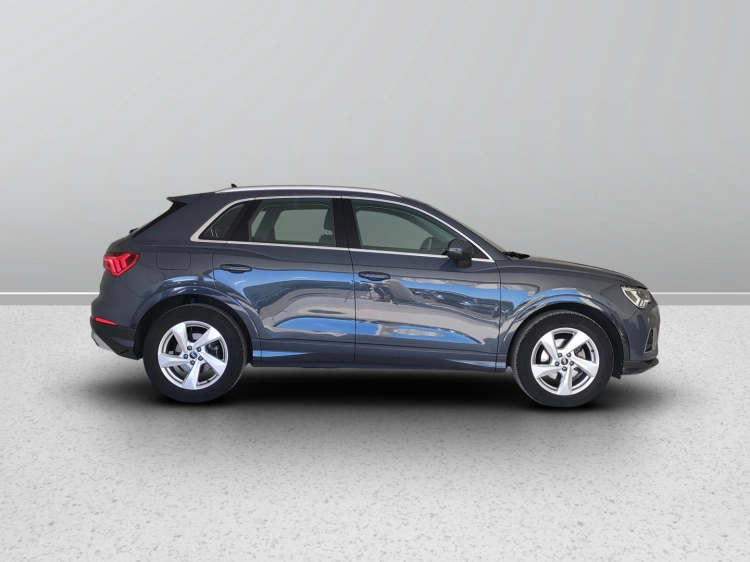 7 - Audi Q3 Q3 35 2.0 tdi Business Advanced quattro s-tronic