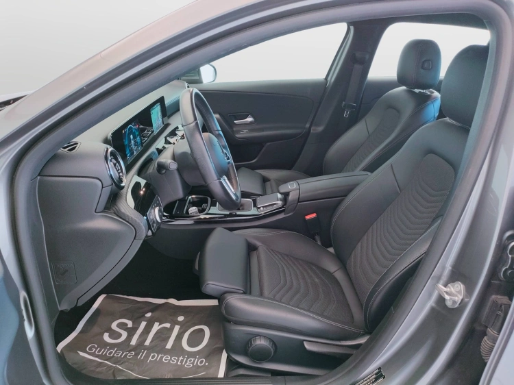 16 - Mercedes-Benz Classe A 160 Business