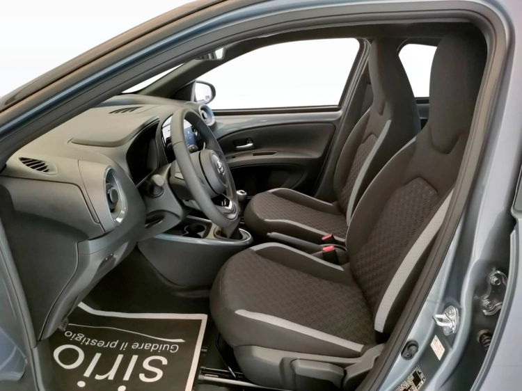 12 - Toyota Aygo X AYGO X 10B MT TREND MY24