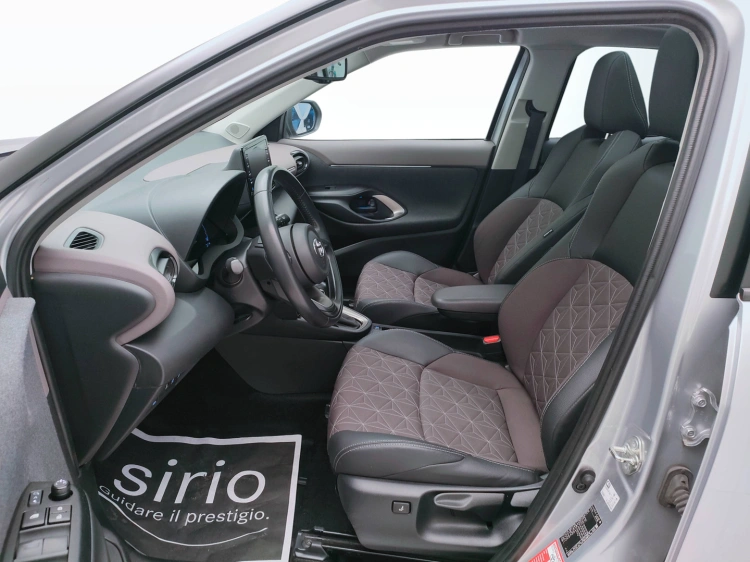 16 - Toyota Yaris Cross Yaris Cross 1.5h Lounge fwd 116cv e-cvt