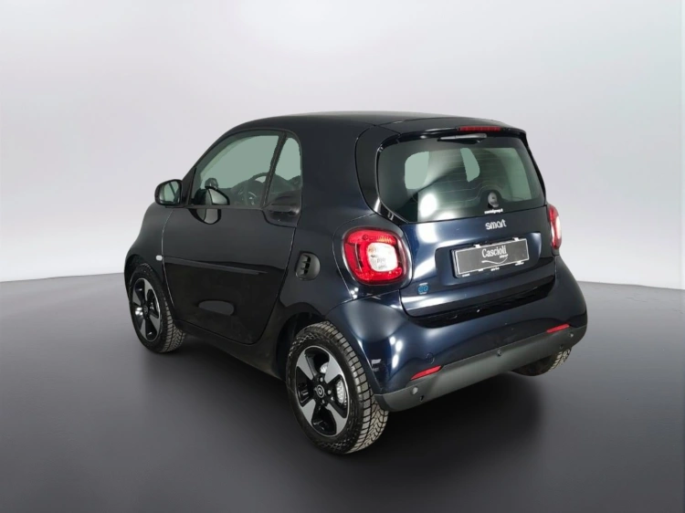 6 - smart fortwo Fortwo eq Passion 22kW