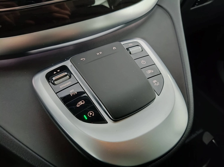 19 - Mercedes-Benz Classe V Extralong 300 d Premium 4matic auto