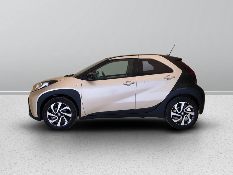 3 - Toyota Aygo X AYGO X 10B MT TREND MY24