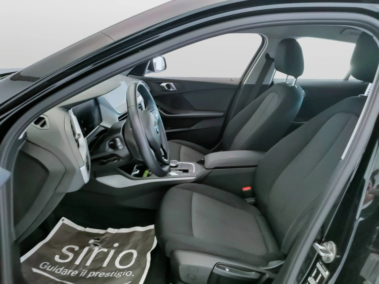 15 - BMW Serie 1 118d Business Advantage auto