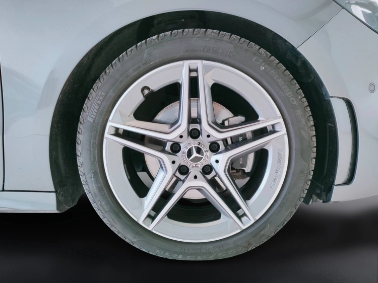 11 - Mercedes-Benz Classe B 180 d AMG Line Advanced Plus auto