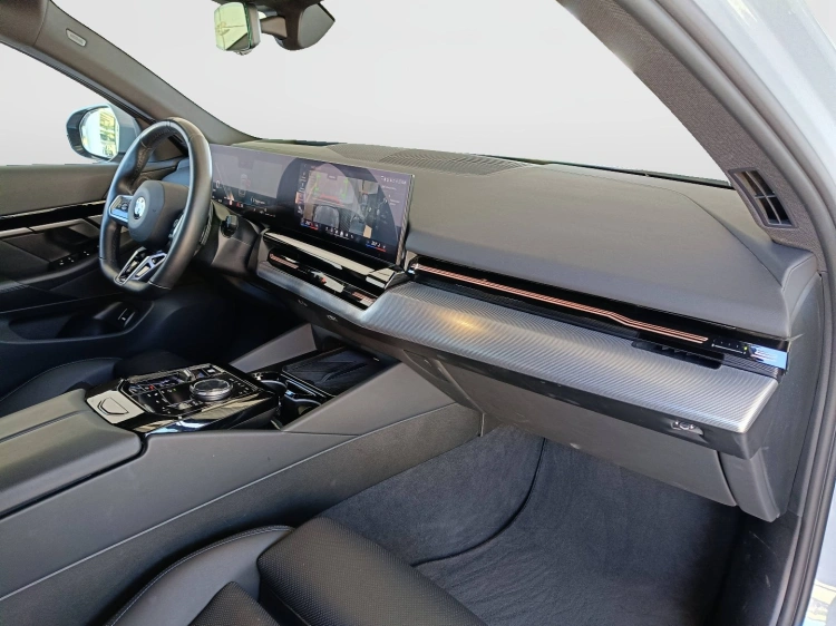 10 - BMW Serie 5 520d Touring 48V xdrive MSport Pro auto