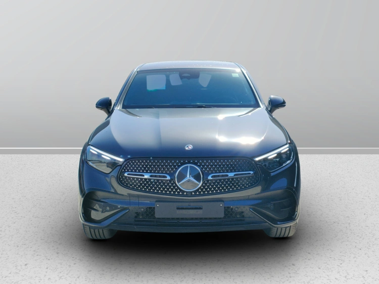 2 - Mercedes-Benz GLC glc 300 de 4Matic Plug-in Hybrid Coupe