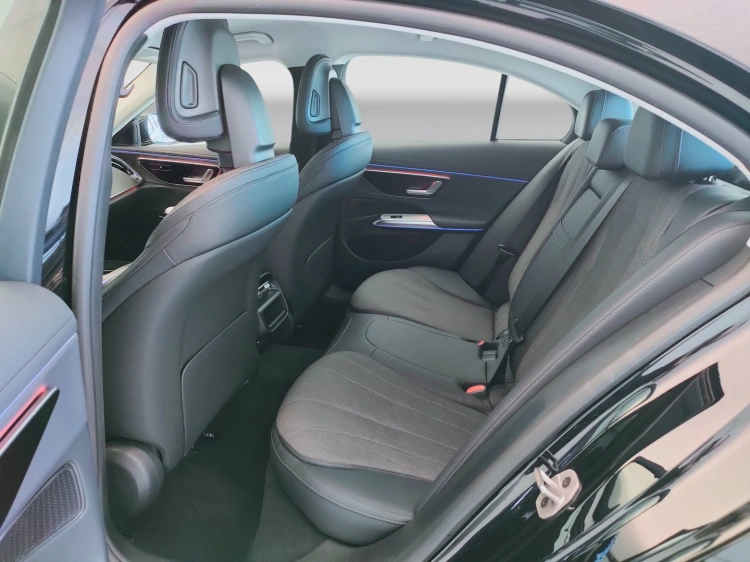 13 - Mercedes-Benz Classe E 200 d Advanced auto