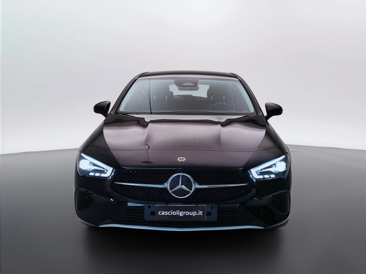2 - Mercedes-Benz CLA Shooting Brake 180 d Advanced auto