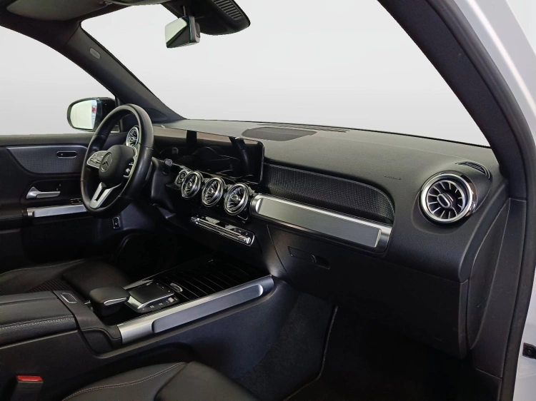 10 - Mercedes-Benz GLB 200 d Sport Plus 4matic auto