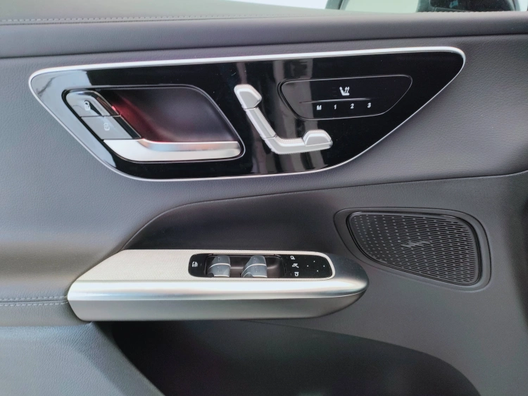 19 - Mercedes-Benz GLC Coupe 300 de phev AMG Line Advanced Plus 4matic auto