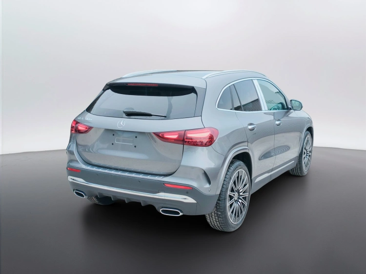 6 - Mercedes-Benz GLA 200 d automatic