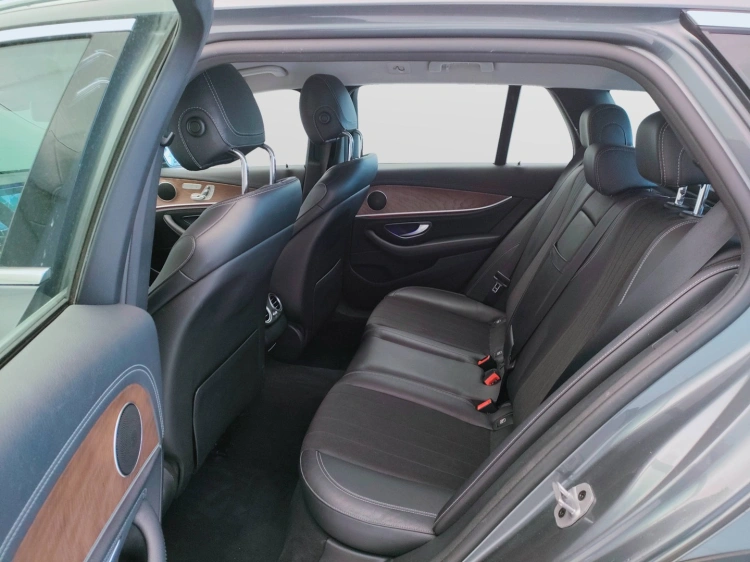 11 - Mercedes-Benz Classe E SW All-Terrain 220 d Premium 4matic auto