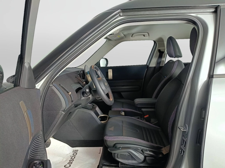 8 - MINI Countryman Mini Countryman 2.0 48V D Classic auto