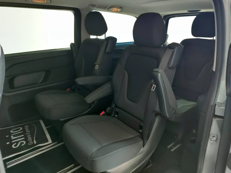 14 - Mercedes-Benz Classe V Long 220 d Executive 4matic auto