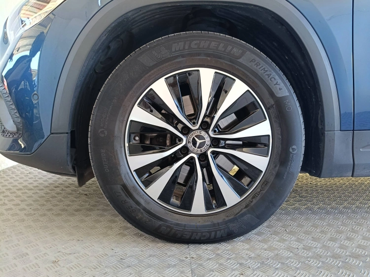 15 - Mercedes-Benz GLA 180 d Sport Plus auto