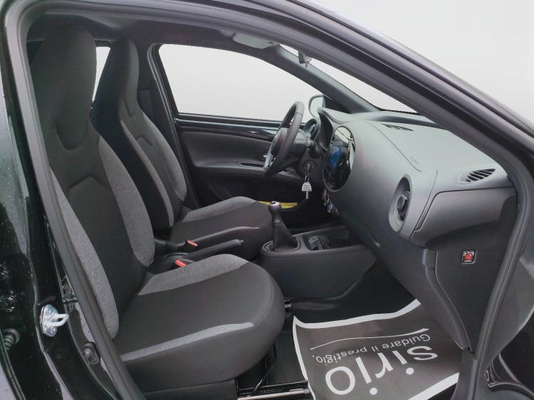 13 - Toyota Aygo X AYGO X 10B MT ACTIVE MY24