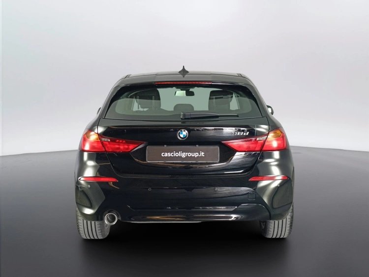 5 - BMW Serie 1 116d Business Advantage auto