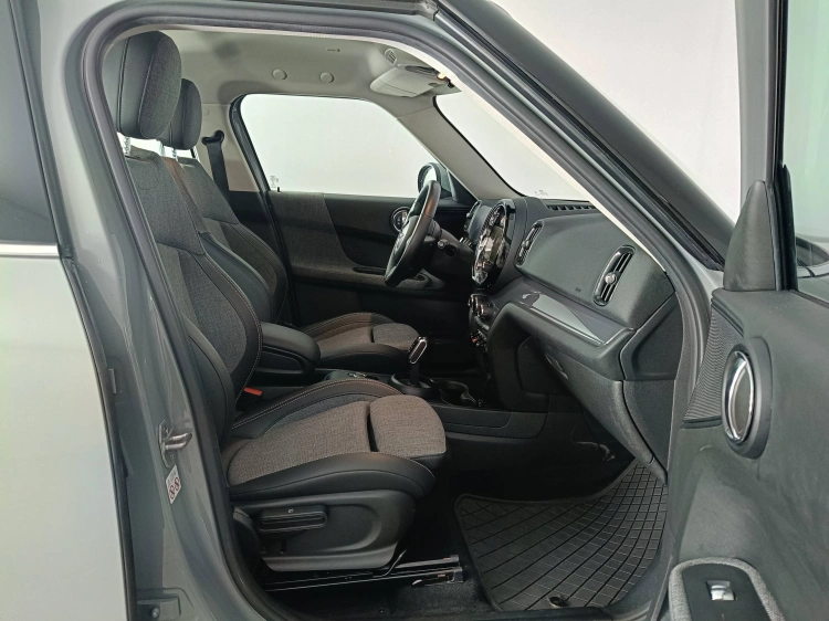 11 - MINI Countryman Mini Countryman 1.5 One Hype auto