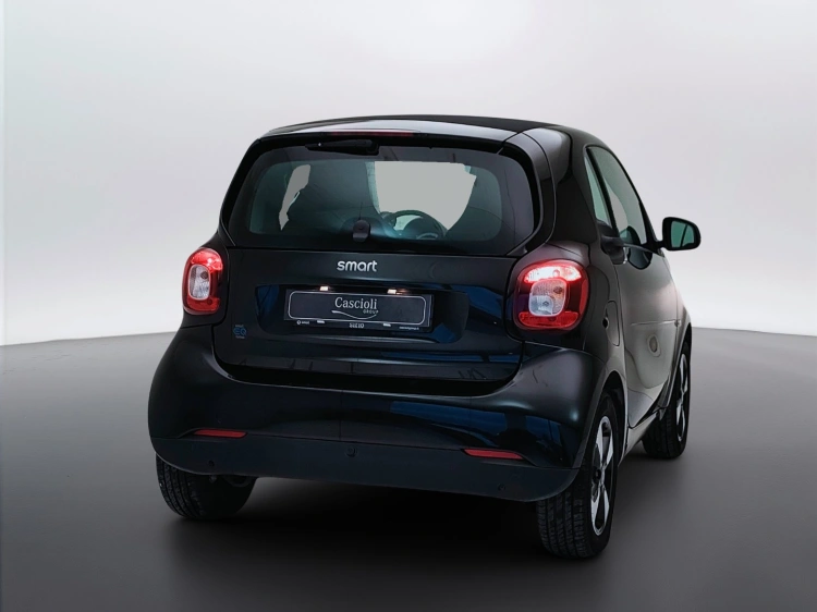 6 - smart fortwo Fortwo eq Passion 4,6kW