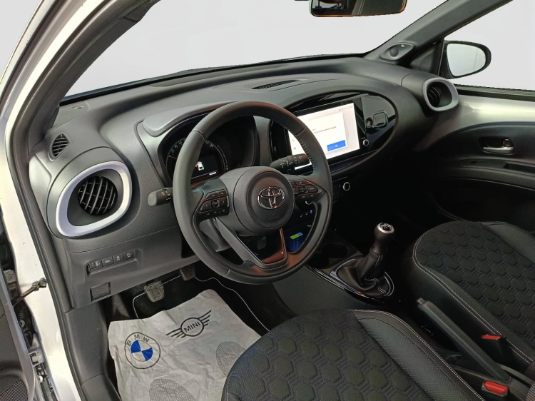 7 - Toyota Aygo X AYGO X 10B MT JBL SE MY24