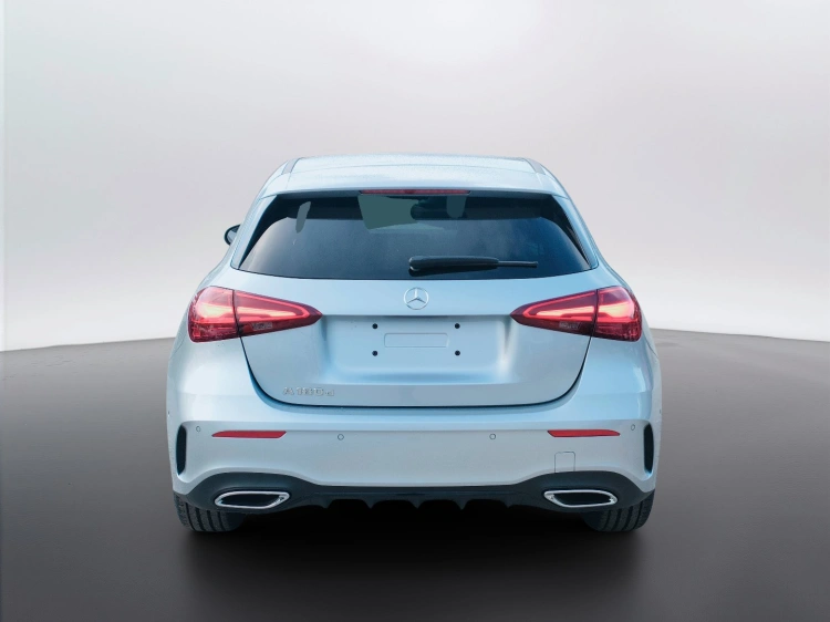 4 - Mercedes-Benz Classe A 180 d Automatic