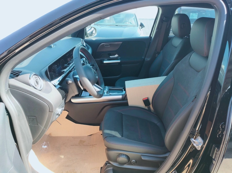 10 - Mercedes-Benz GLA 200 d automatic