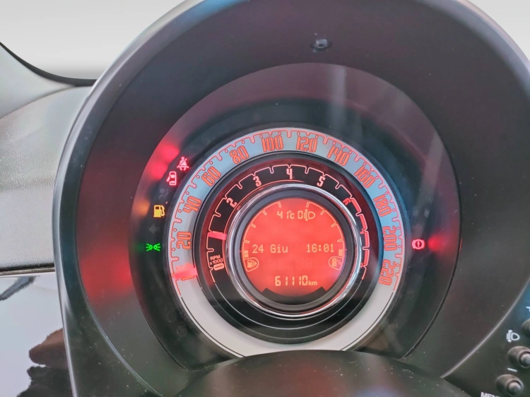 17 - Fiat 500 500 1.0 hybrid Lounge 70cv