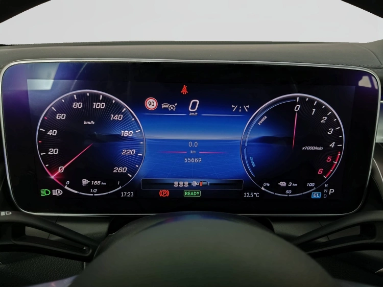 12 - Mercedes-Benz GLC 300 de phev AMG Line Premium Plus 4matic auto