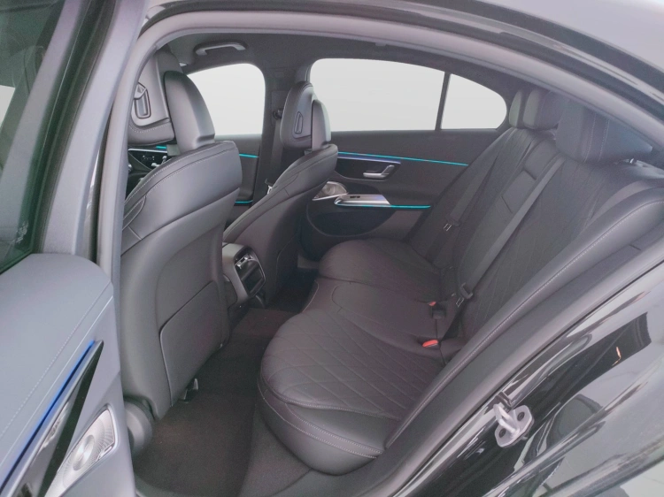 15 - Mercedes-Benz Classe E 300 de phev AMG Line Premium 4matic auto