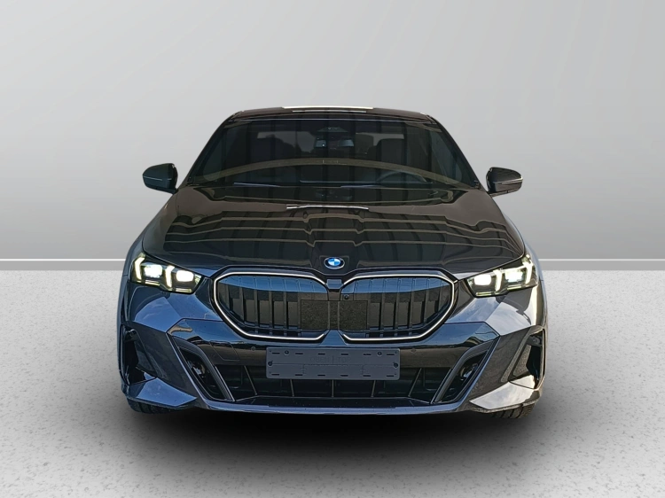 2 - BMW Serie 5 BMW 540d xDrive Berlina