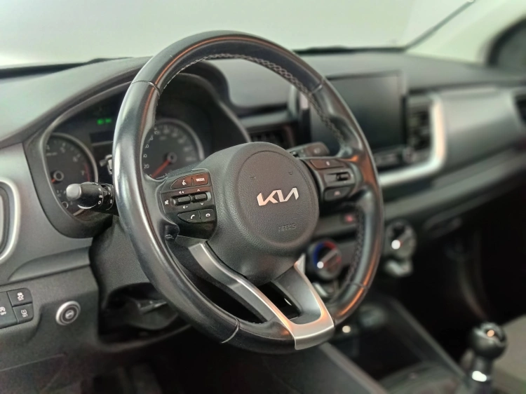 16 - Kia Stonic Stonic 1.2 dpi Urban Techno&Design Pack 84cv