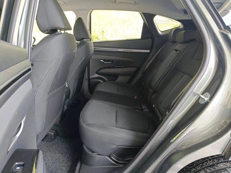 9 - Hyundai Tucson Tucson 1.6 hev Xline 2wd auto