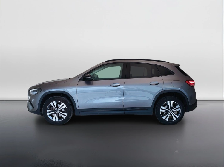 8 - Mercedes-Benz GLA 180 d Progressive Advanced Plus auto