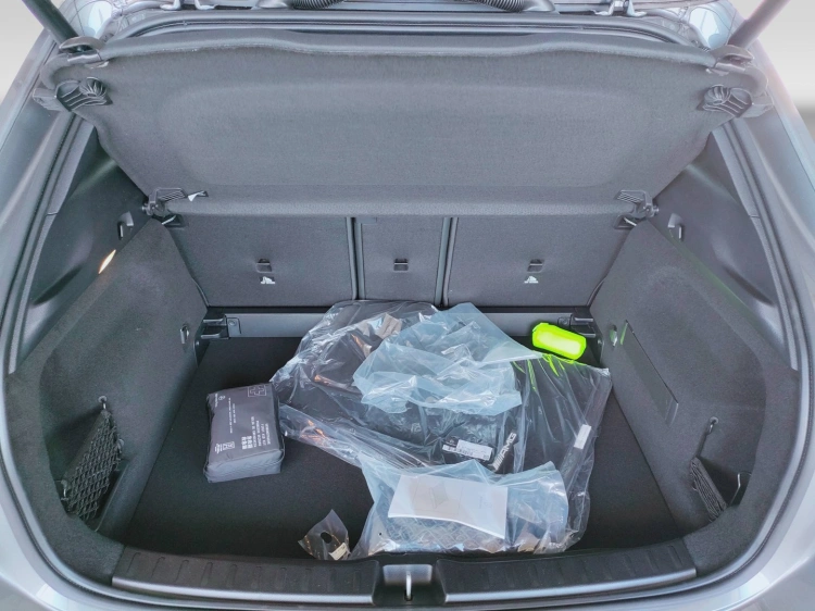6 - Mercedes-Benz GLA 200 d automatic