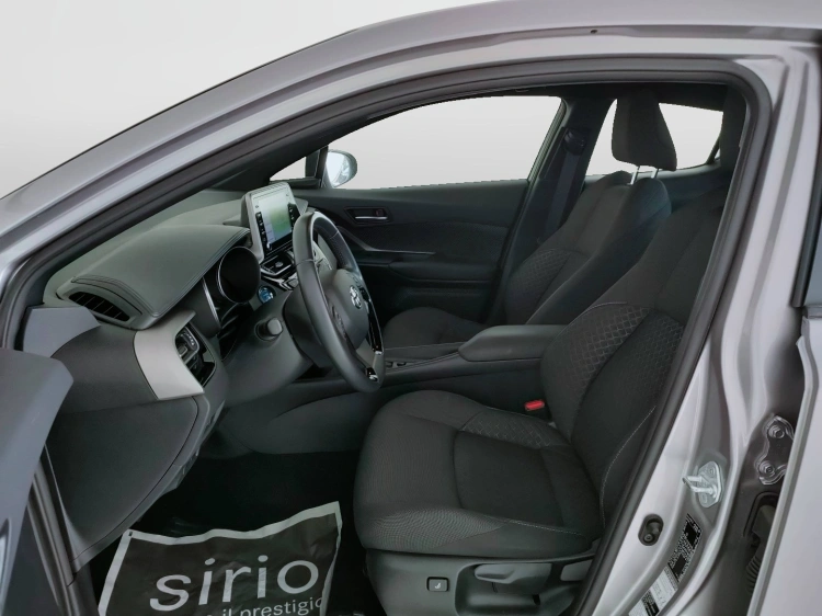15 - Toyota C-HR C-HR 1.8h Business e-cvt