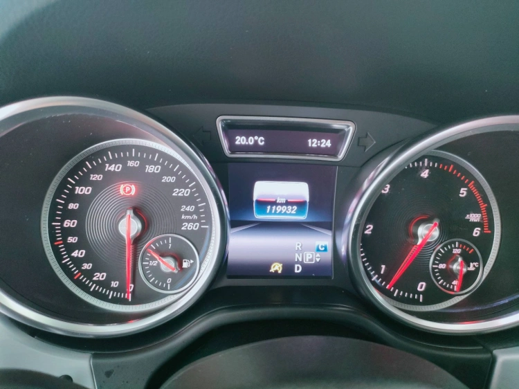 17 - Mercedes-Benz GLE 250 d Sport 4matic auto