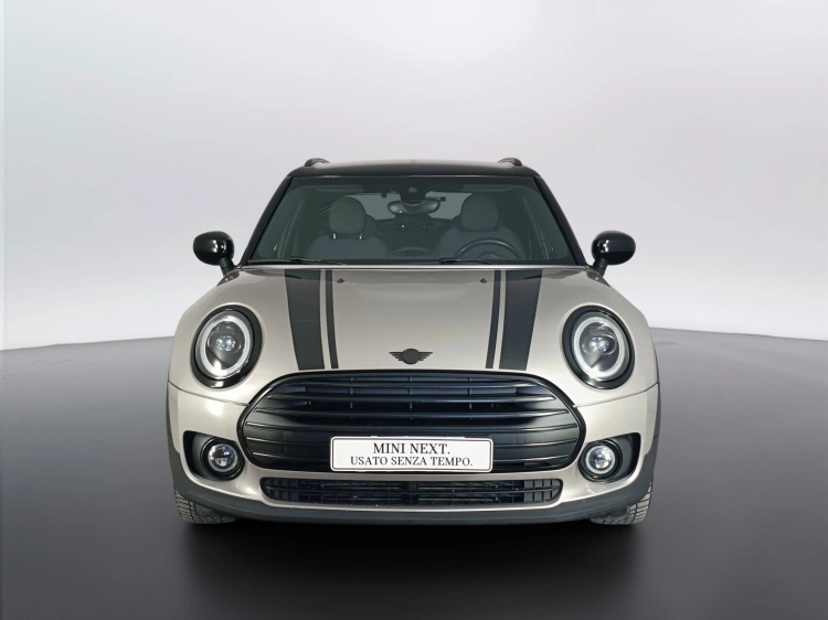 2 - MINI Cooper Mini Clubman 2.0 Cooper D Essential auto
