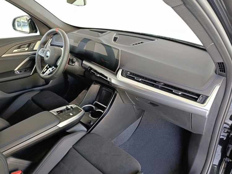 10 - BMW X1 M BMW X1 M35i xDrive
