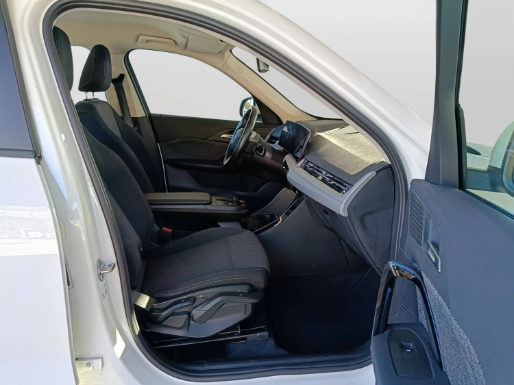 11 - BMW X1 X1 sdrive18d X-Line auto