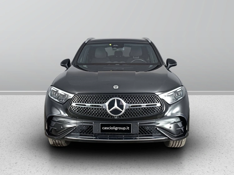 2 - Mercedes-Benz GLC 220 d AMG Premium Plus 4matic auto