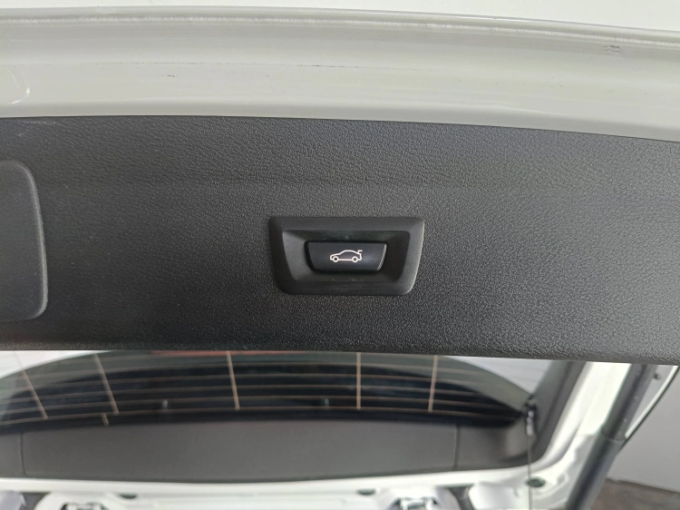 16 - BMW X1 X1 xdrive18d xLine Plus auto
