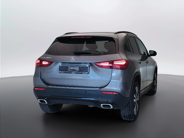 5 - Mercedes-Benz GLA 180 d Progressive Advanced Plus auto