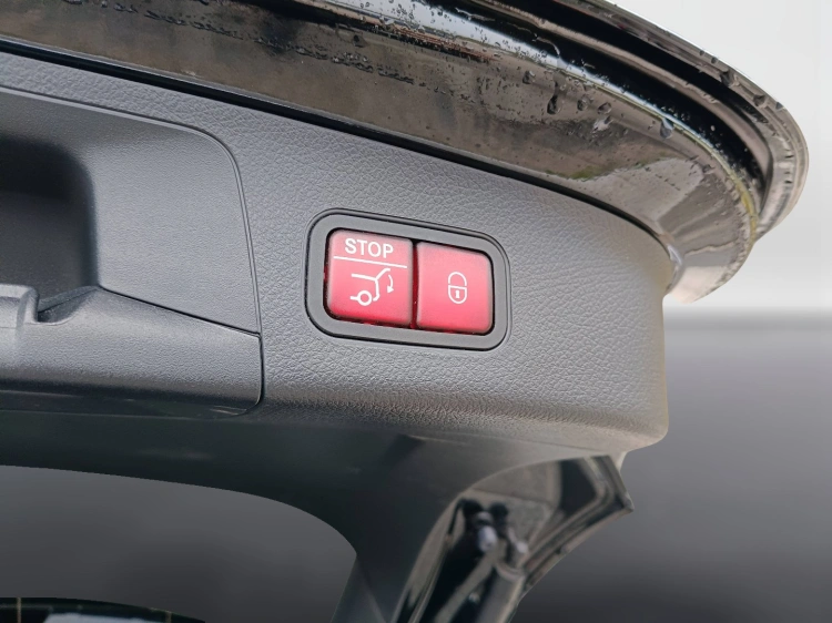 15 - Mercedes-Benz GLA 200 d AMG Line Premium 4matic auto