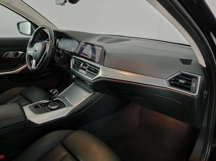 10 - BMW Serie 3 320d Touring mhev 48V xdrive Luxury auto