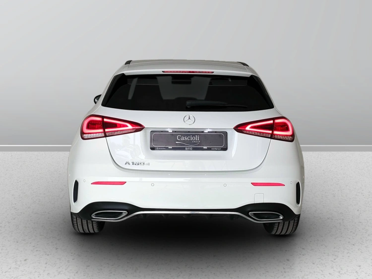 4 - Mercedes-Benz Classe A 180 d Premium auto